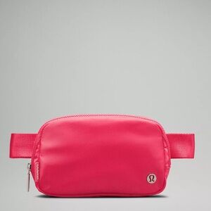 New Lululemon everywhere belt bag !
